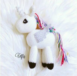 Amigurumi örgü oyuncak pony modeli yapılışı anlatımlı