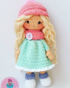 Amigurumi örgü oyuncak atkı ve bere li kız modeli tarifi anlatımlı 